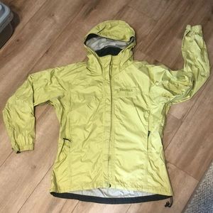 MARMOT LIGHT WEIGHT RAIN JACKET